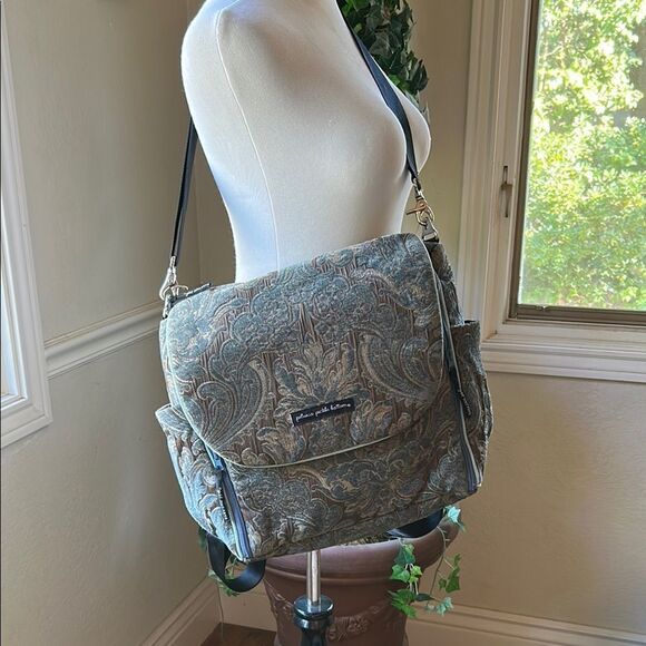 Chic Petunia Petunia Pickle Bottom Paisley Damask Backpack Diaper Bag. - Picture 1 of 9